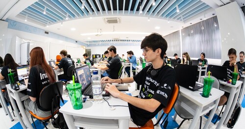 Estudantes do Inatel têm a oportunidade de vivenciar diferentes experiências por meio de laboratórios temáticos