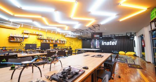 Foto Laboratório de Robótica e Inteligência Artificial Engenharia de Controle e Automação