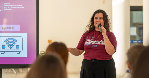 Paula Aparecida da Silva está entre 100 estudantes de diferentes países selecionados para participar do Student Leadership, em Rochester, nos Estados Unidos.